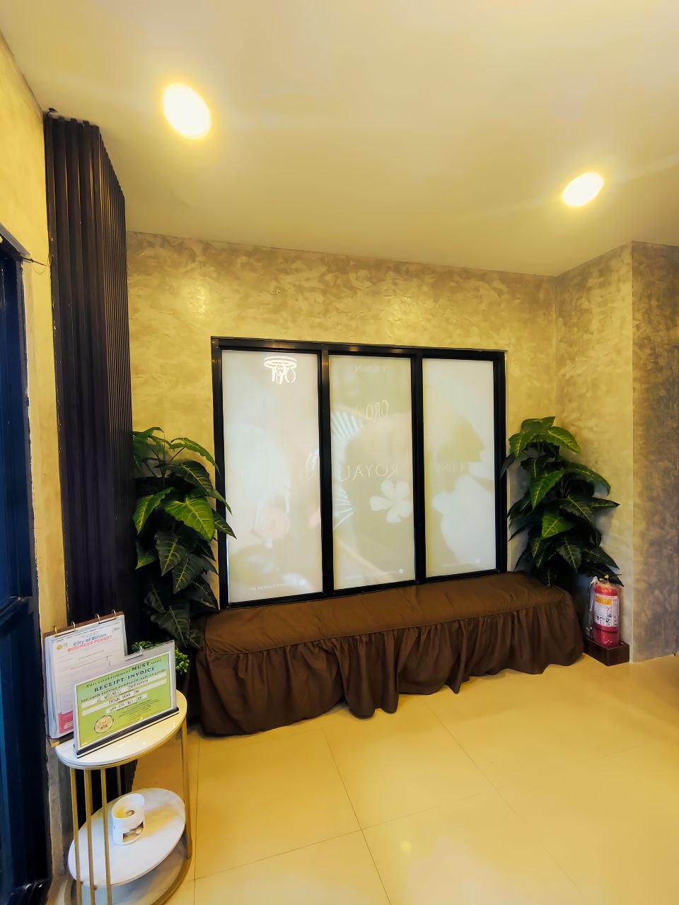 Reception seating area with frosted glass panels